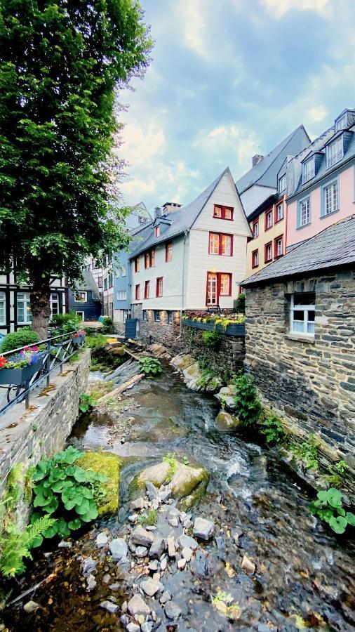 Monschau-Auszeit: Historisch Wohnen Direkt Am Bach Villa Exteriör bild